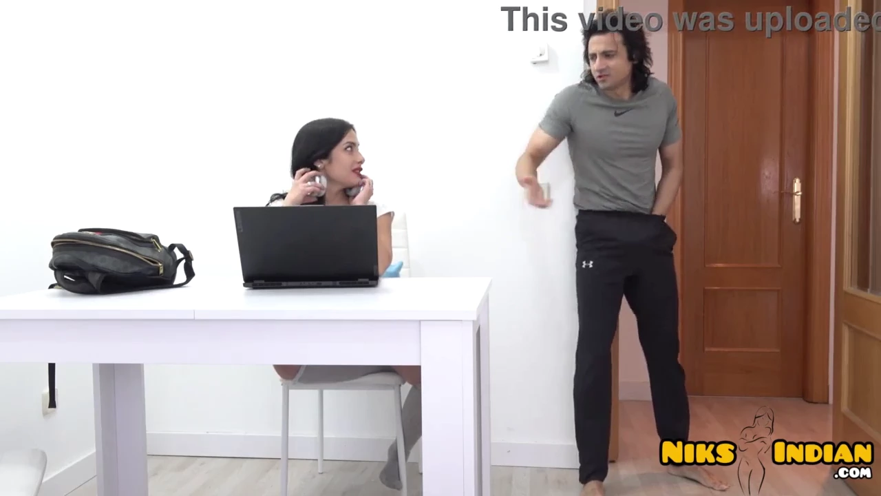Harami's 18-year-old stepsister anally penetrates her porn video